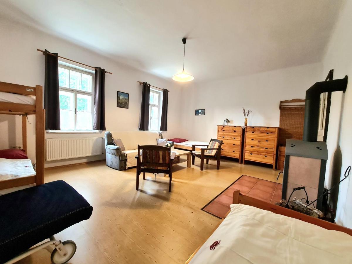 Uzkokolejky - Apartmany Strizovice Ngoại thất bức ảnh