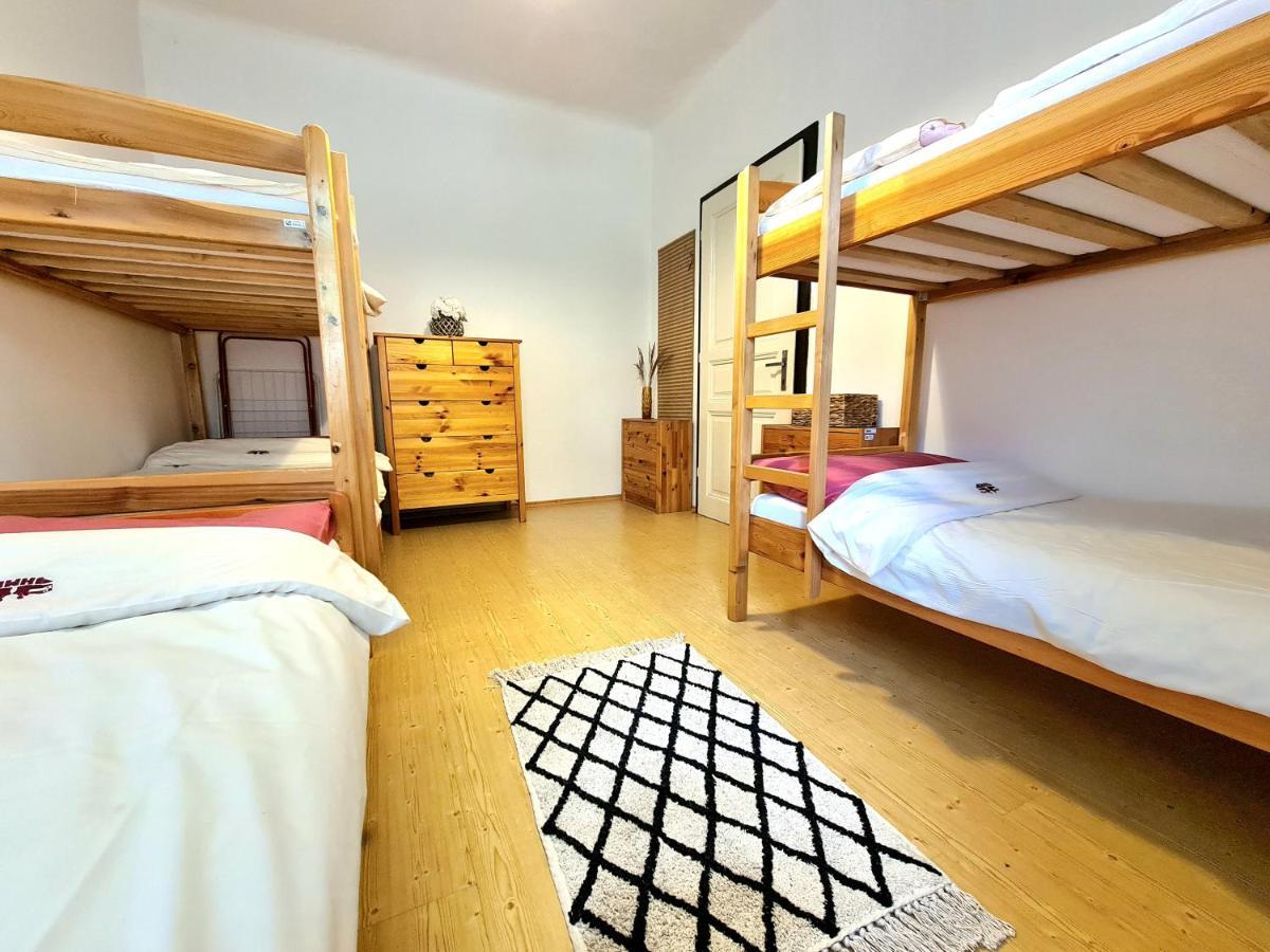 Uzkokolejky - Apartmany Strizovice Ngoại thất bức ảnh