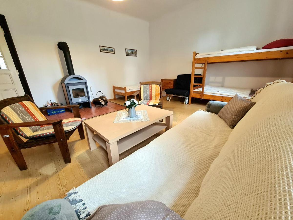 Uzkokolejky - Apartmany Strizovice Ngoại thất bức ảnh