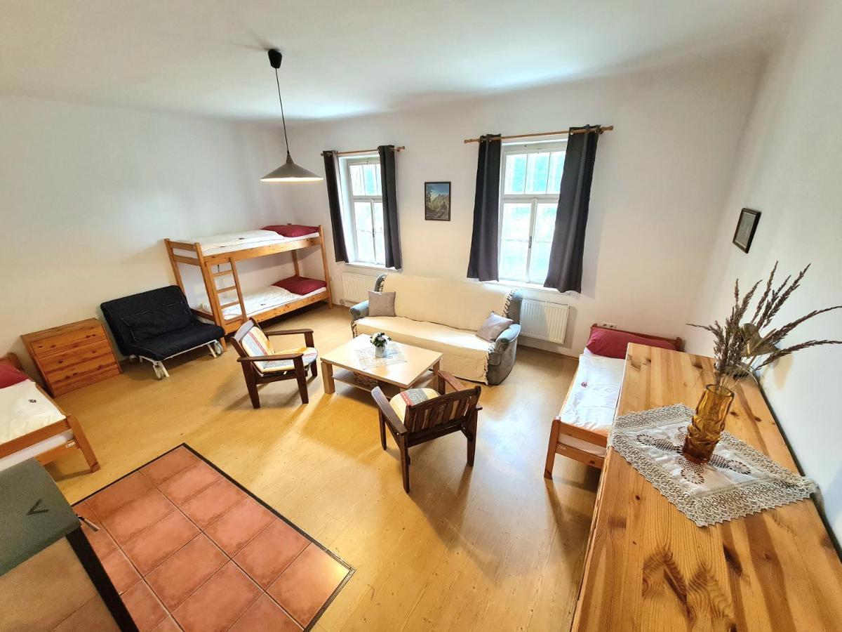 Uzkokolejky - Apartmany Strizovice Ngoại thất bức ảnh
